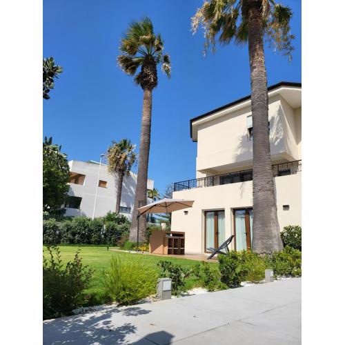 Twin Palms beach villa