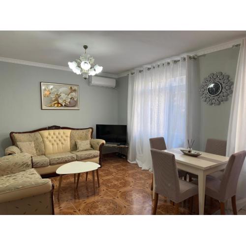 Twinstay - Aura Apartment