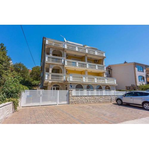 Two-Bedroom Apartment Crikvenica 32