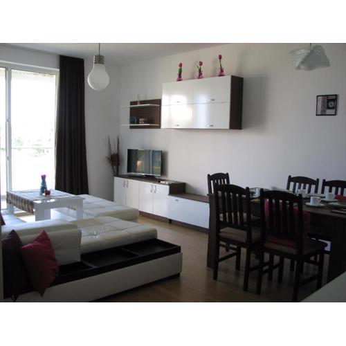 Two-Bedroom Apartment Donika