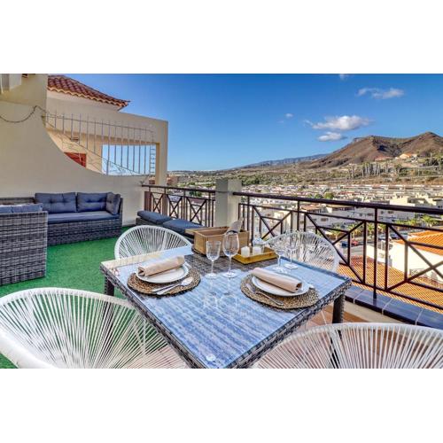 Two-Floor Penthouse w/ Spa Tub & Outdoor Terrace