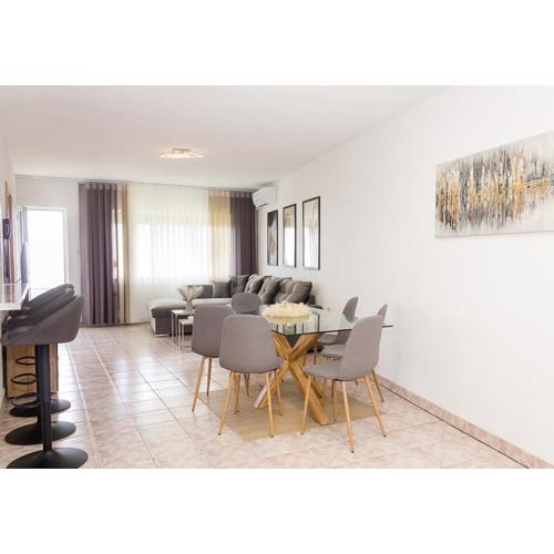 Two Identical Designer 2BD Flats with Sea View in Balchik by Flat Mаnager