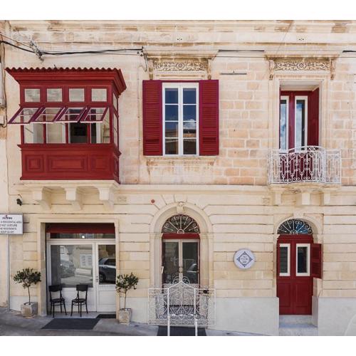 Two Pillows Boutique Hostel