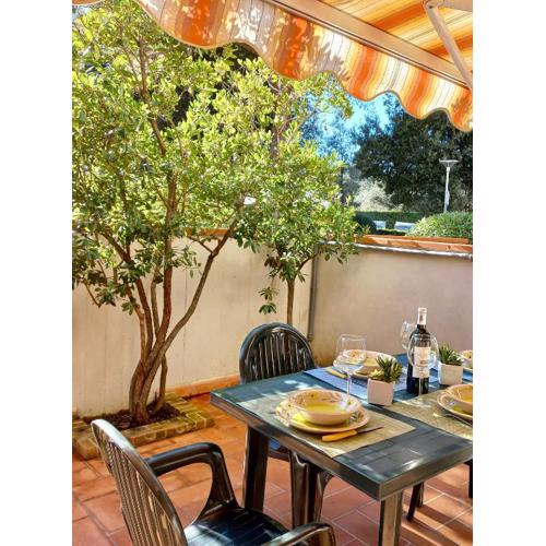 Two-room apartment near the beach with outdoor space 12-69
