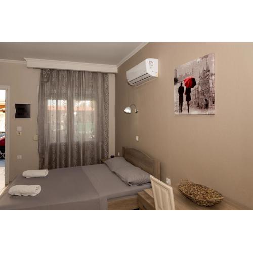 Tzamtzis Apartments