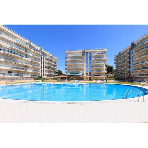 UHC Larimar Family Complex