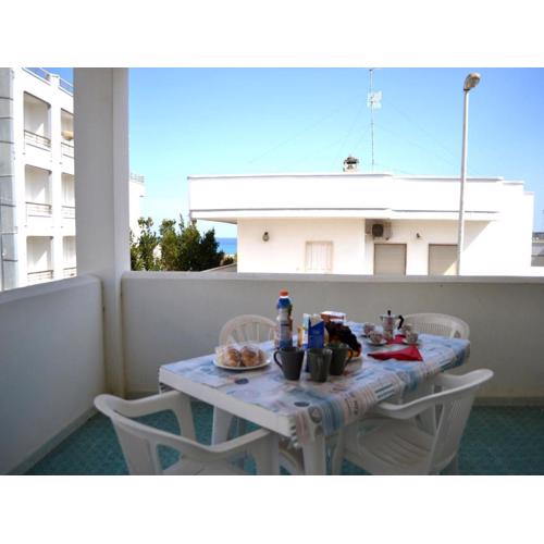 Umi holiday home on the first floor with outdoor space in San Foca