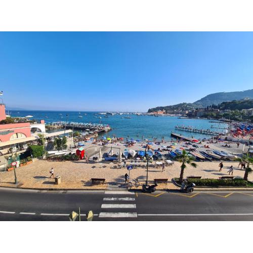 Un Tuffo nel Mare by PortofinoVacanze
