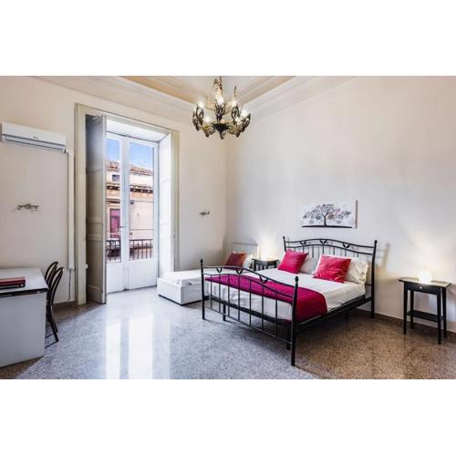 Una Piccola Luna - SICILIAN MOOD Collection
