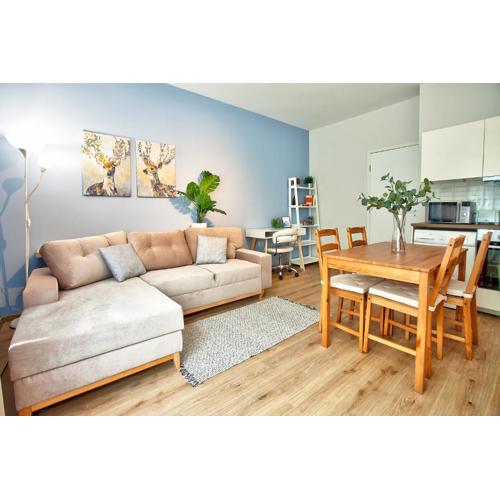 Unbeatable Location Comfy Central Apartment by Flat Mаnager