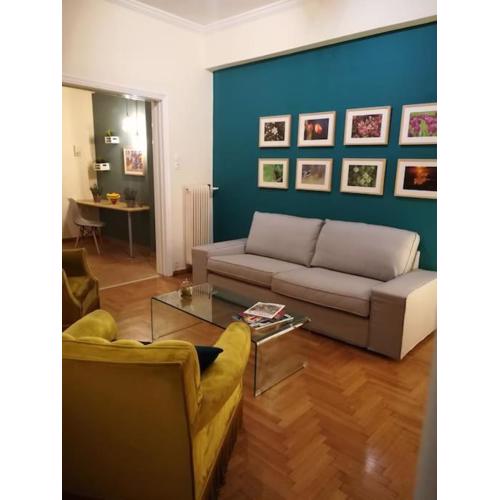 Unique 3 BDRM apartment, 5 min walk from Acropolis