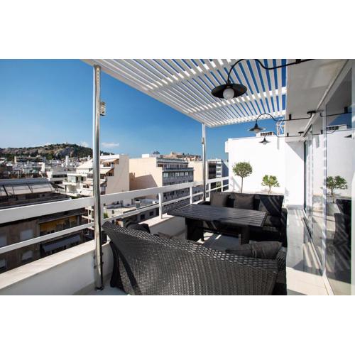 Unique 3-Bed, 3-Bath Apt with Acropolis Views SG69