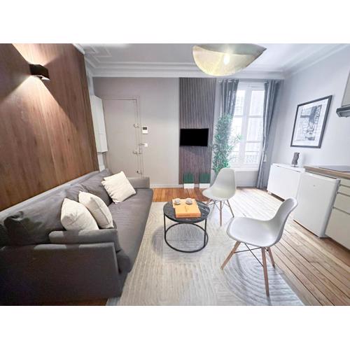 Unique Flat near Louvre & Palais Royal