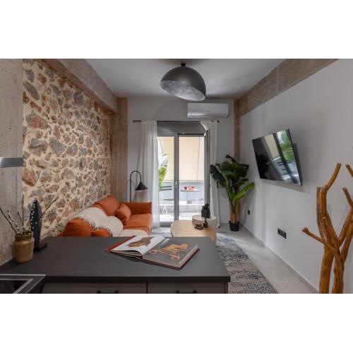 Unique & Stylish Living in Kipseli