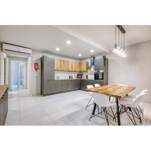 Unique two bedroom apt with huge outdoor area and close to entertainment