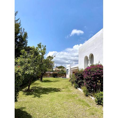 Unique villa in Guadalmina with golf views
