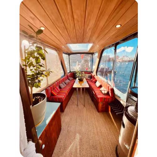 Univers Yacht