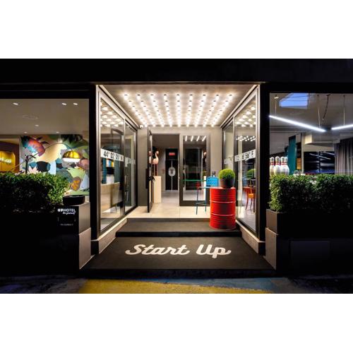Up Hotel