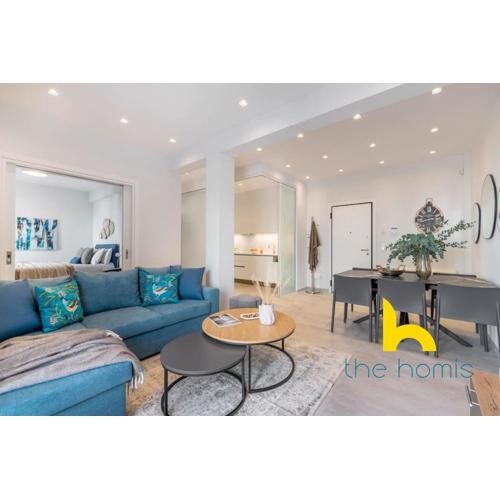 Upscale central APT, Patio near Hospitals & Metro