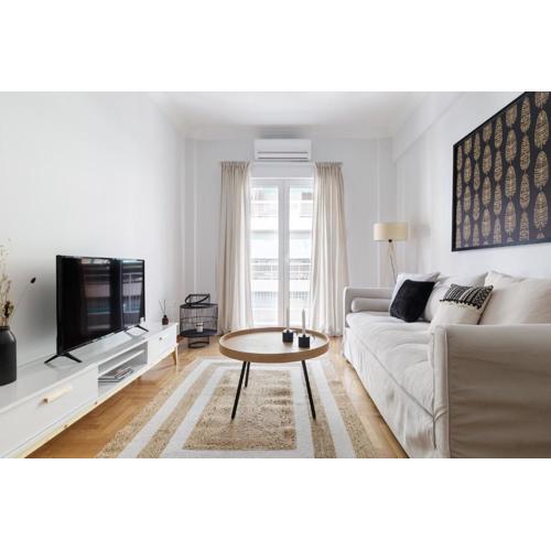 Urban 2BD Apartment in Koukaki by UPSTREET