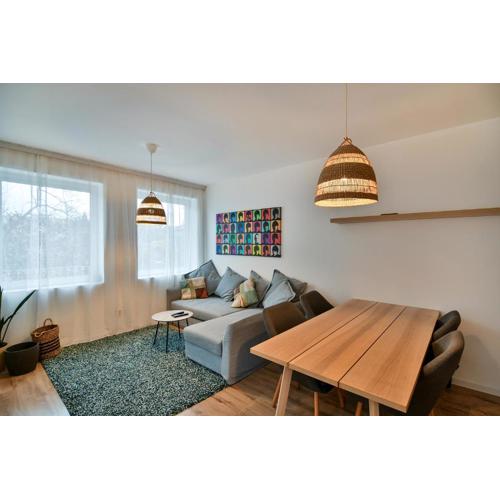 Urban city flat 4 guests with AC