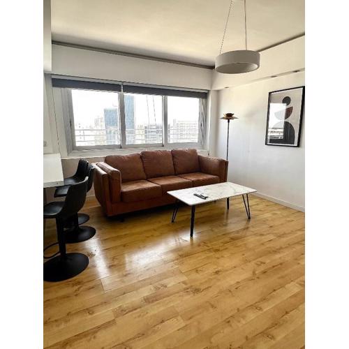 Urban Condo 10th Floor - 2 Bdr