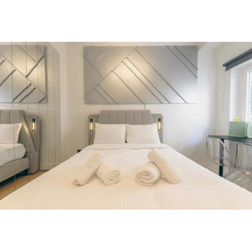 Urban Diamond Stay by Zeussuites