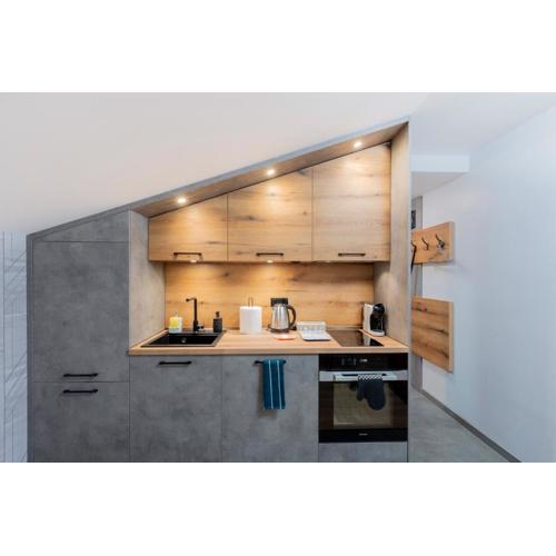 Urban Five #3 - Stylish One-bedroom apartments with Kitchen & Parking
