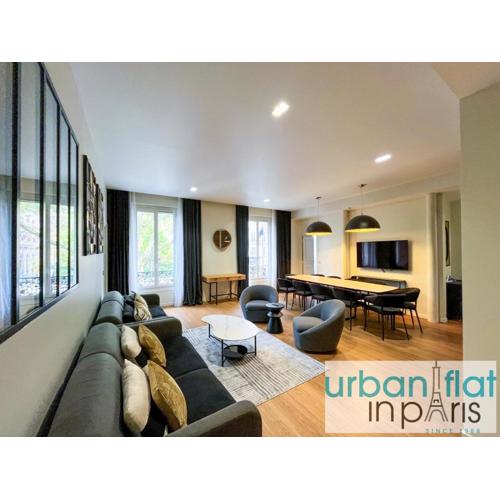 Urban Flat 119 - Spacious 5 Bedroom Flat in Paris