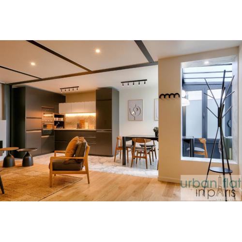 Urban Flat 170 - Amelot Apartment in Center of Paris