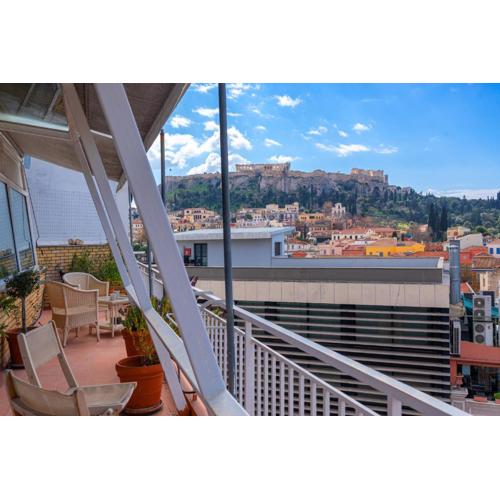 Urban loft with balcony across the Acropolis!