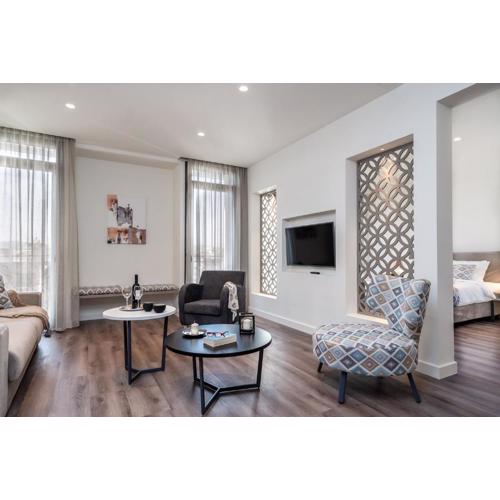 Urban Nest - Suites & Apartments
