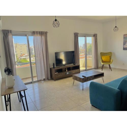 Urban Retreat - Your Ideal Getaway in Limassol