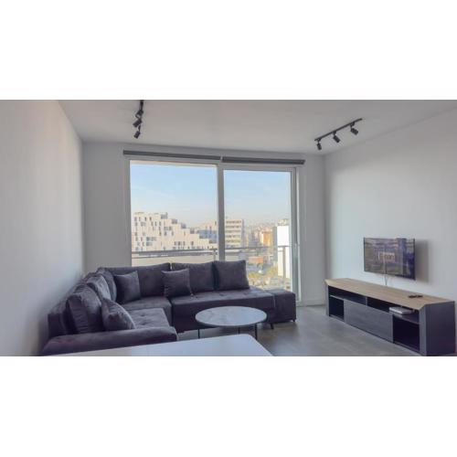 Urban Serenity Skyline View Apartment 2