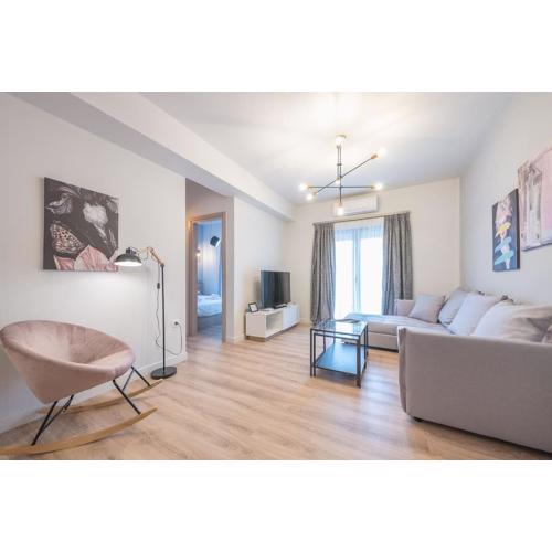 Urban & Spacious Apartment