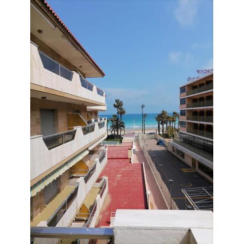 Urbanización Bahía Mar con piscina