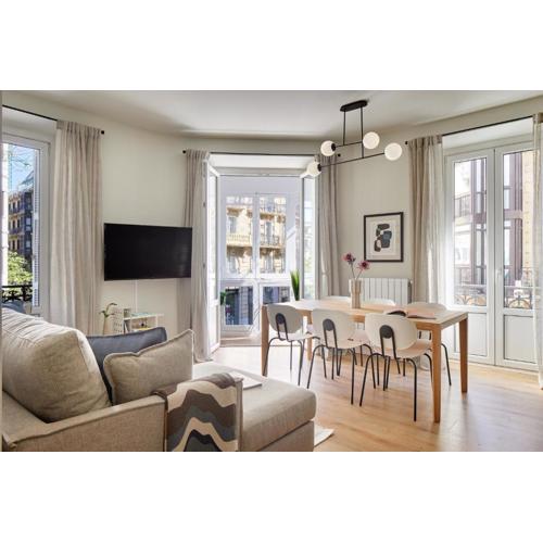 Urbieta Suite by FeelFree Rentals