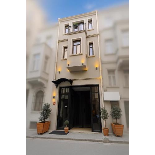Utarit Hotel