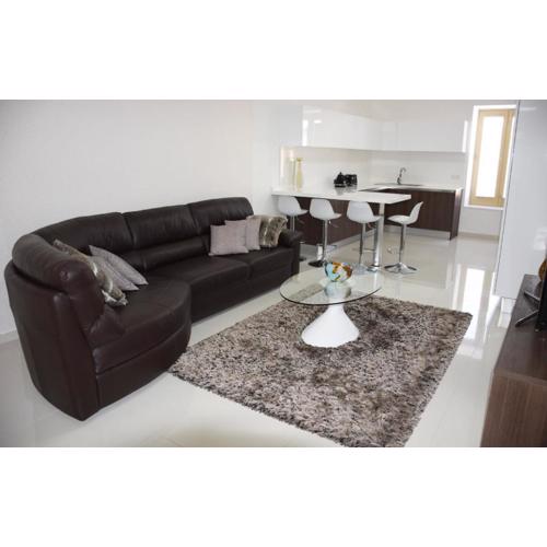 V86 - 2 Bedroom MD Sliema Shorestay