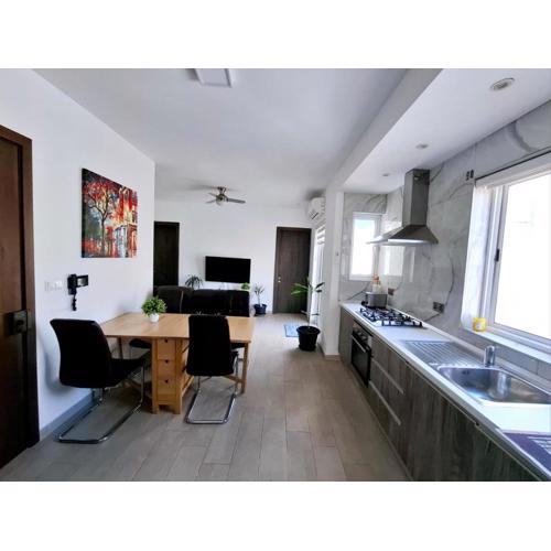 V86 - Agatha - Sliema Apartment near the Sea