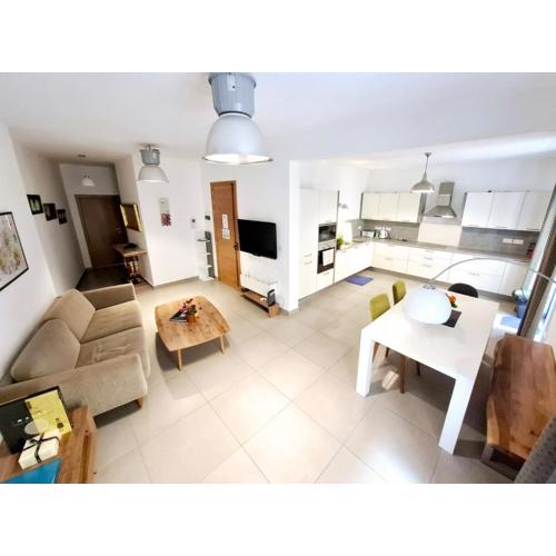 V86 - Sliema Balluta Old College Apt