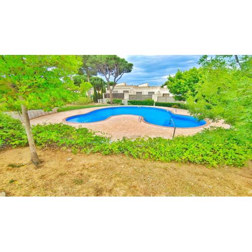 VACAY Villa Mickey, piscina compartida, sol, en la Costa Brava, L\