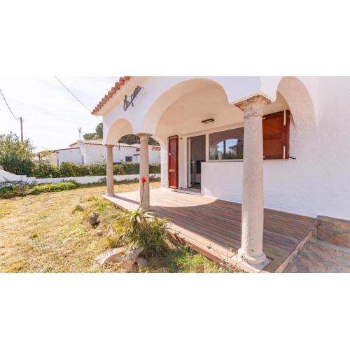 VACAY Villa Pinos, en un entorno tranquilo en la Costa Brava, L\