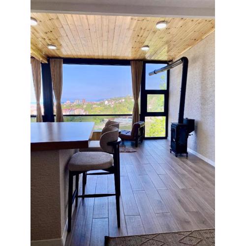 VadiVera Bungalov King Suit