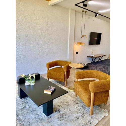 VadiVera Bungalov Modern Suit