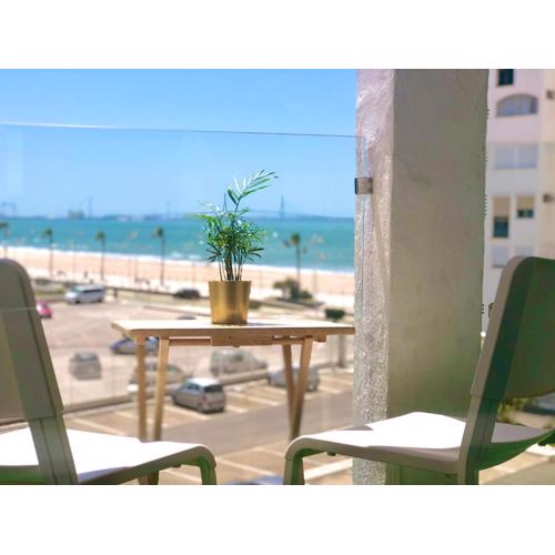 Valdelagrana vistas al mar, piscinas primera linea cadiz