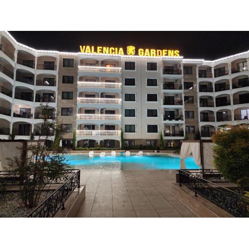 VALENCIA GARDENS STUDIO LUX 4 per.