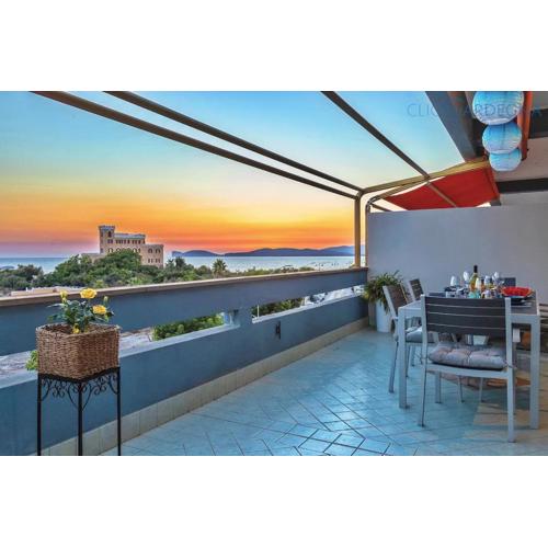 Valencia Penthouse with spectacular beachfront terraces WiFi, Air Conditioning, close to beaches