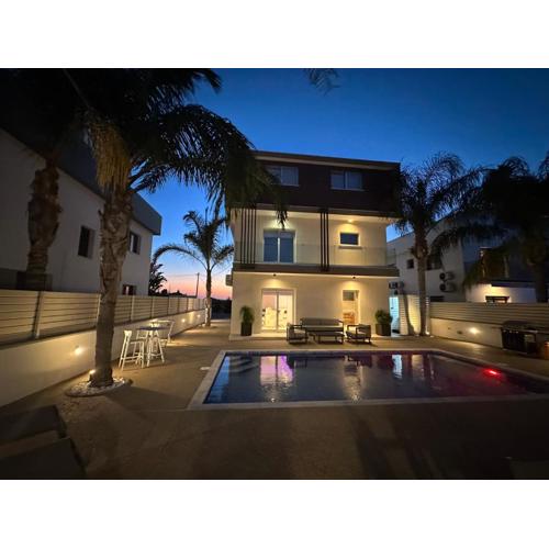 Valerian Palm Villas - Napa\
