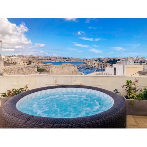 Valletta and Grand Harbour Lookout